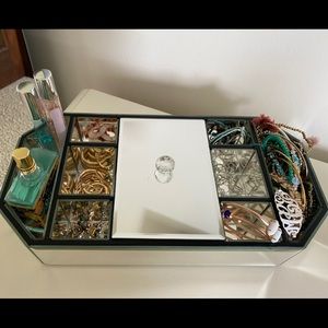 Mirrored jewelry box
